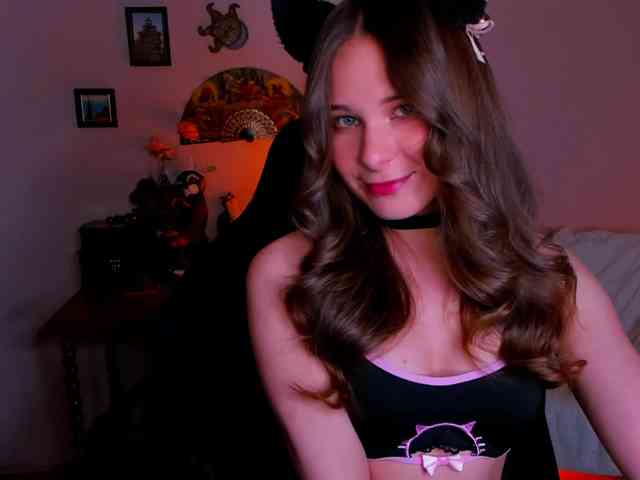 LanaSensitive webcam