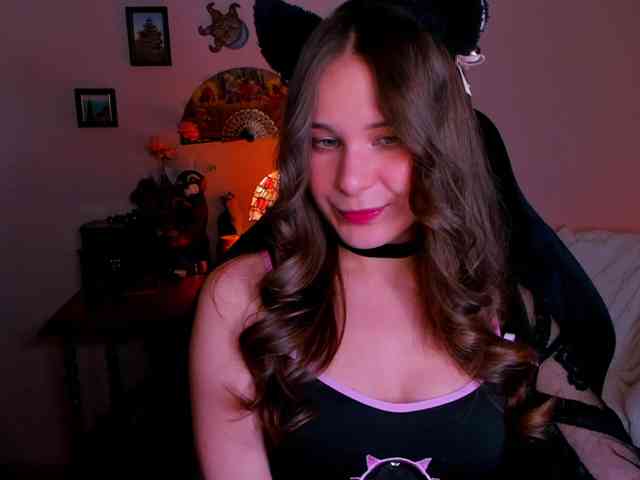 LanaSensitive webcam