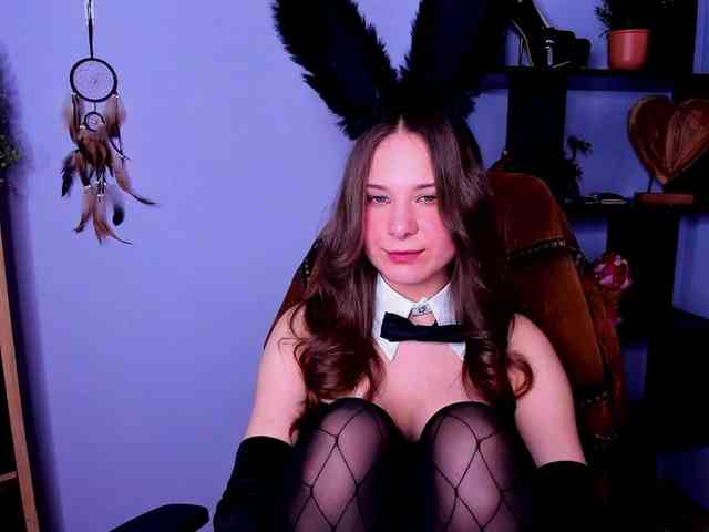 LanaSensitive webcam