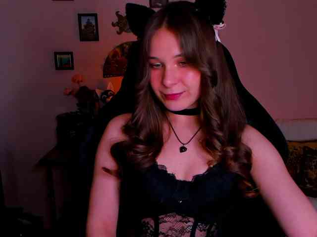 Model: LanaSensitive