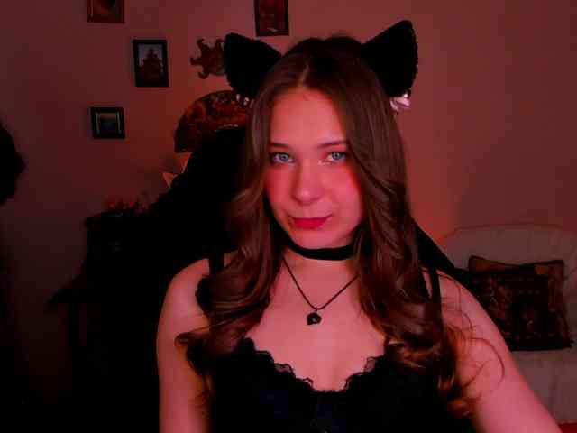 LanaSensitive webcam
