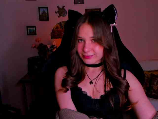 Model: LanaSensitive