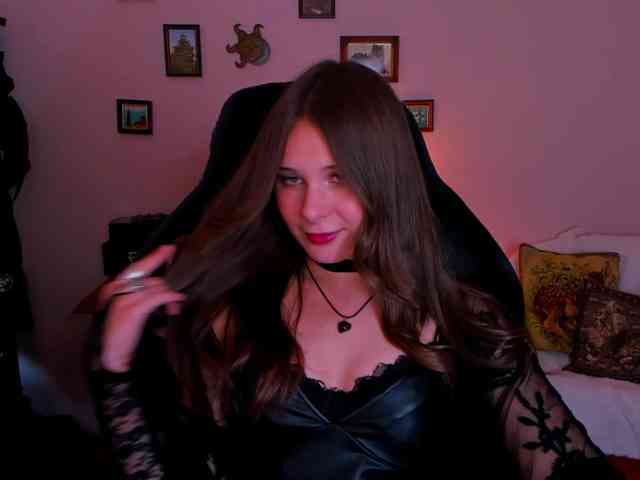 LanaSensitive Sex Cam Show