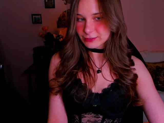 LanaSensitive webcam