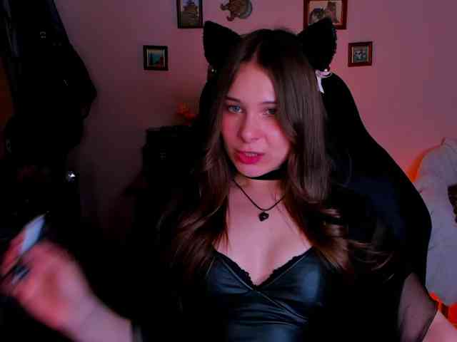 LanaSensitive webcam