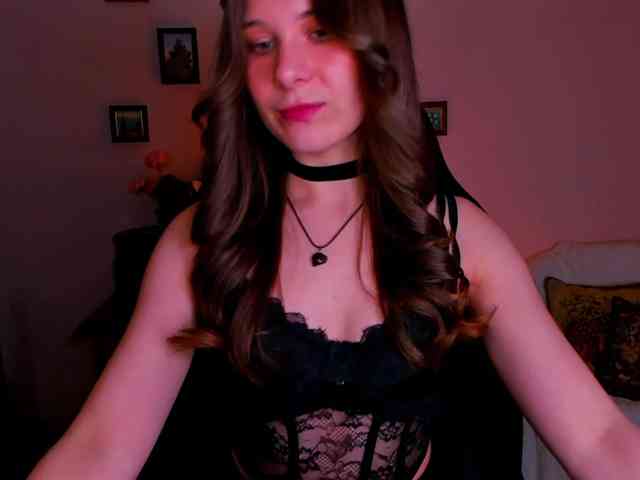 Model: LanaSensitive