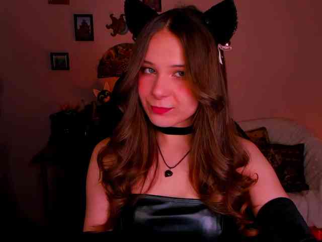 LanaSensitive webcam