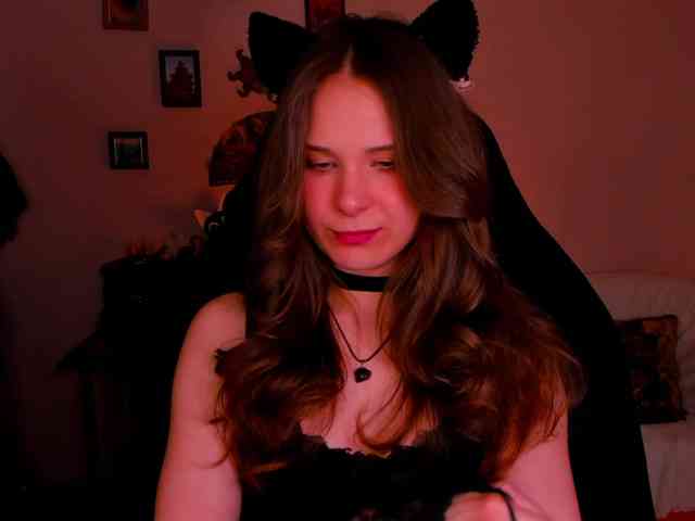 LanaSensitive webcam