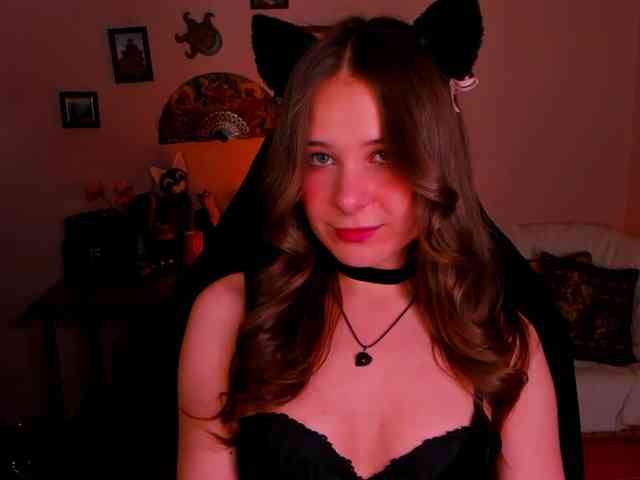 Model: LanaSensitive