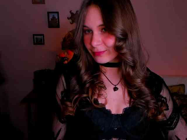 LanaSensitive webcam