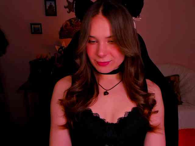 Model: LanaSensitive