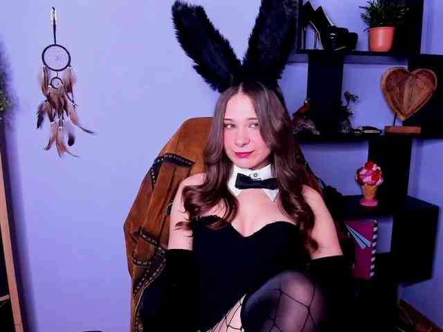 LanaSensitive webcam