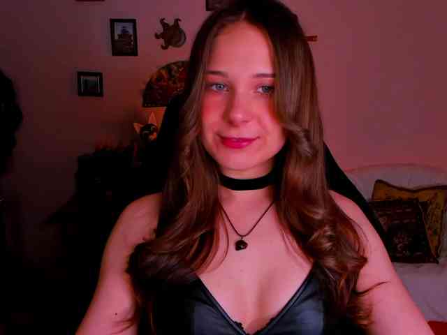 LanaSensitive webcam