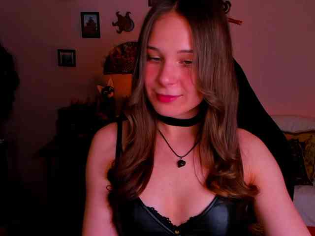LanaSensitive webcam