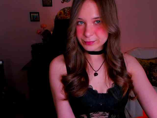 LanaSensitive webcam