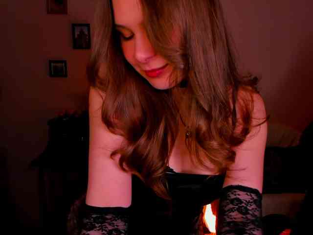 Model: LanaSensitive