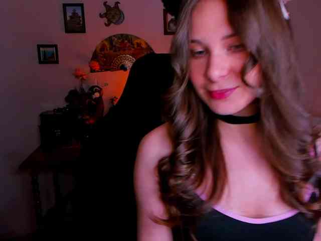 LanaSensitive webcam