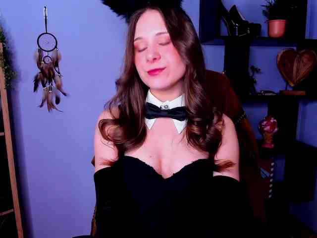 LanaSensitive webcam