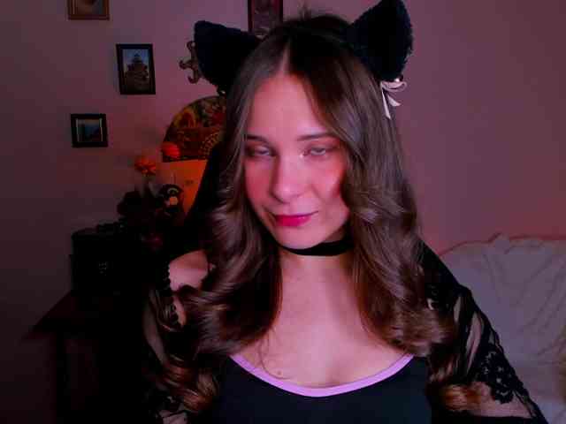 LanaSensitive webcam