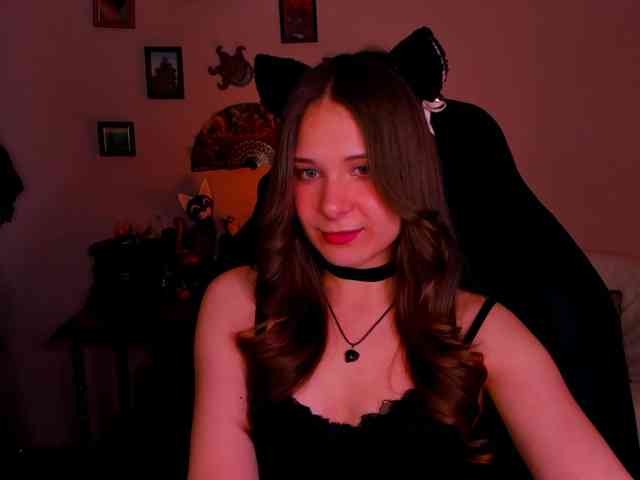 LanaSensitive webcam