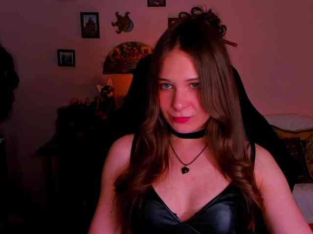 LanaSensitive webcam
