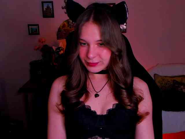 Model: LanaSensitive