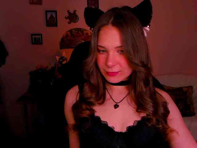 Model: LanaSensitive