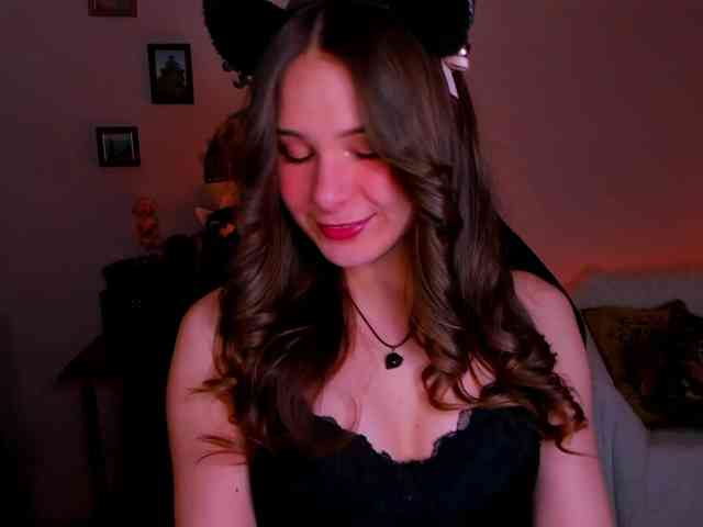 LanaSensitive webcam