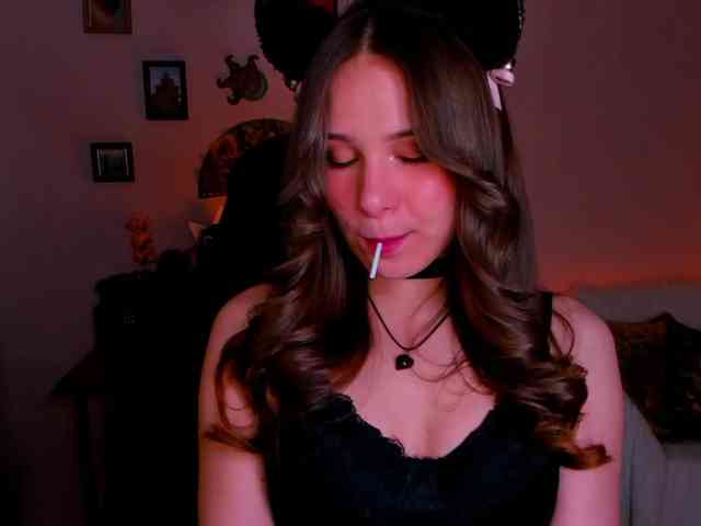 LanaSensitive webcam