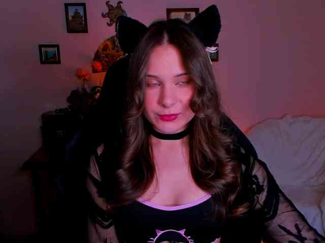 LanaSensitive webcam