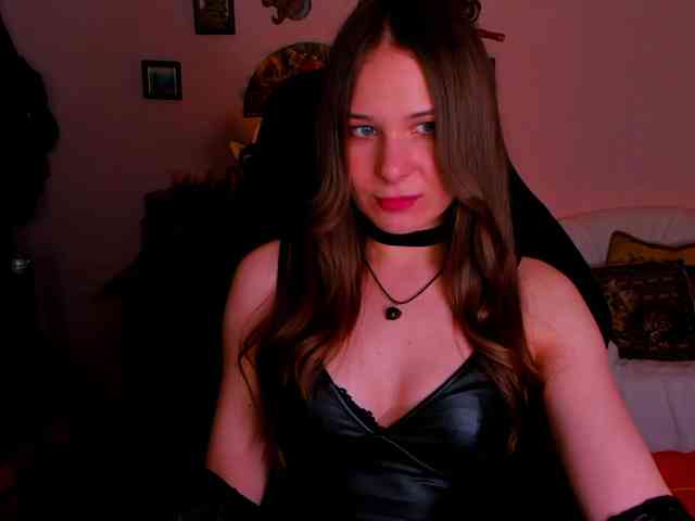LanaSensitive webcam