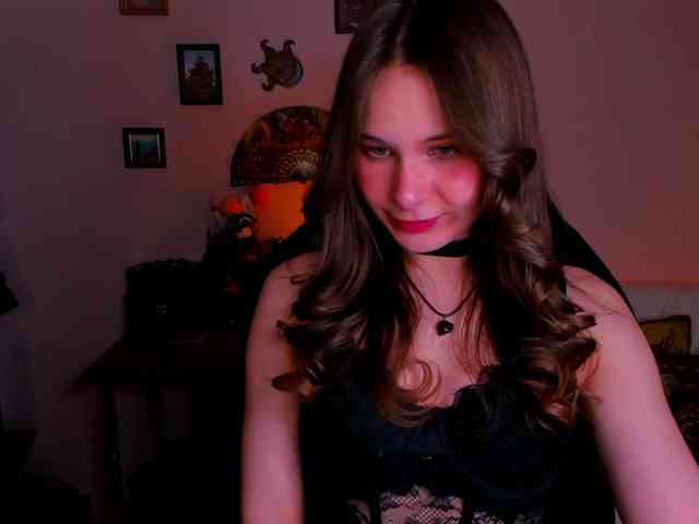 LanaSensitive webcam