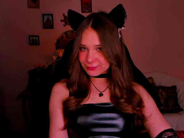 LanaSensitive webcam