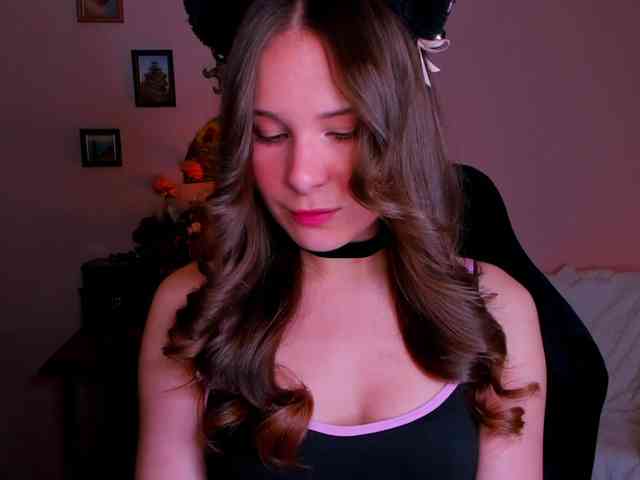 LanaSensitive webcam