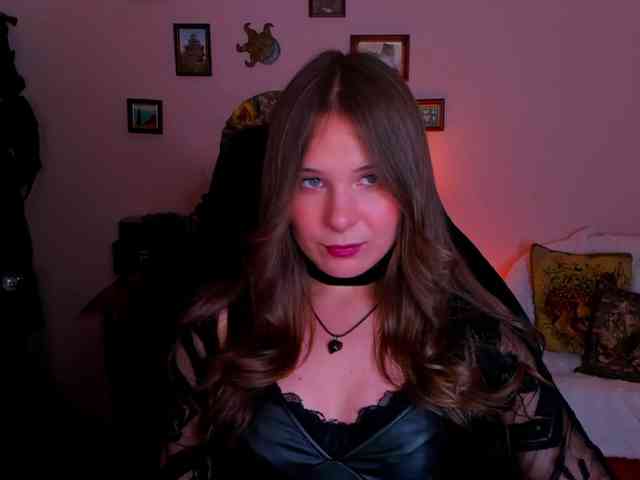 Model: LanaSensitive