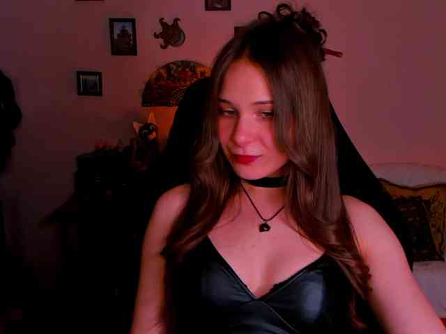 LanaSensitive webcam