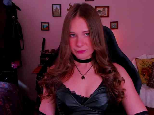 Model: LanaSensitive