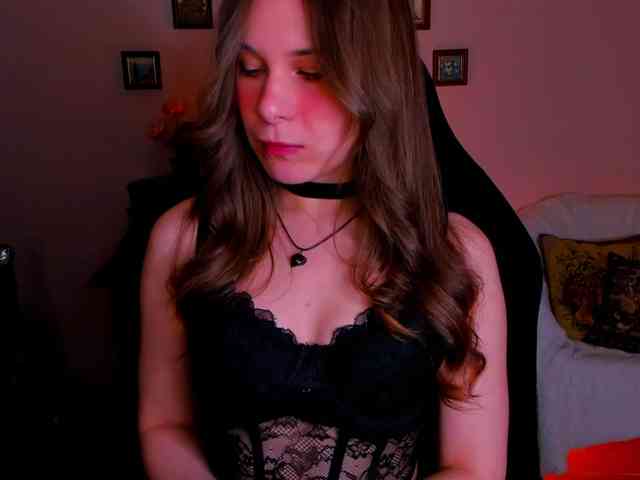 Model: LanaSensitive