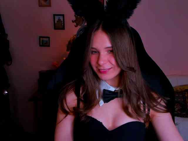 Model: LanaSensitive
