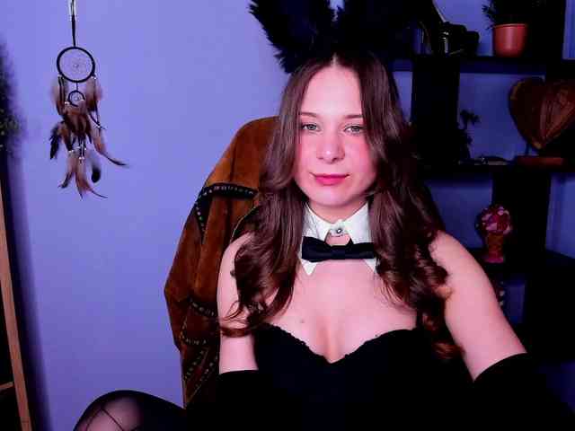 LanaSensitive webcam