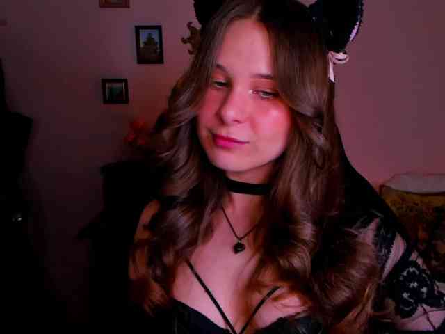 LanaSensitive webcam