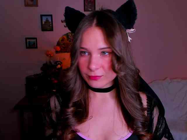 LanaSensitive webcam