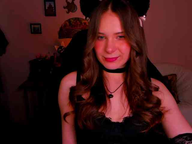 LanaSensitive webcam
