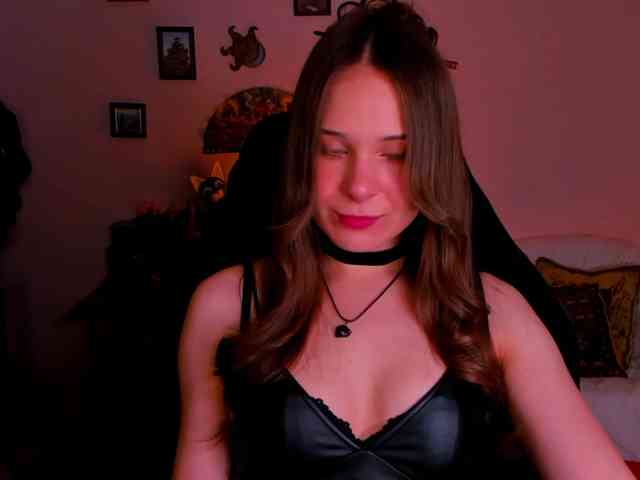 LanaSensitive webcam