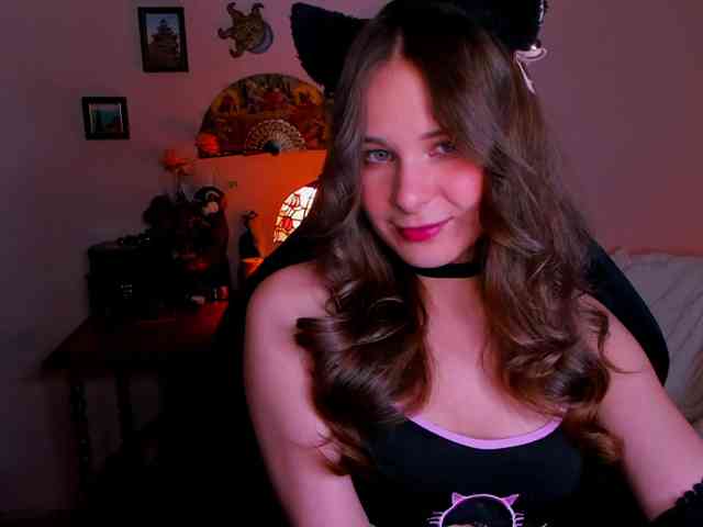 LanaSensitive webcam