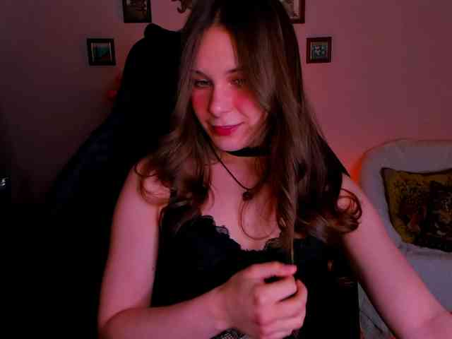 LanaSensitive webcam