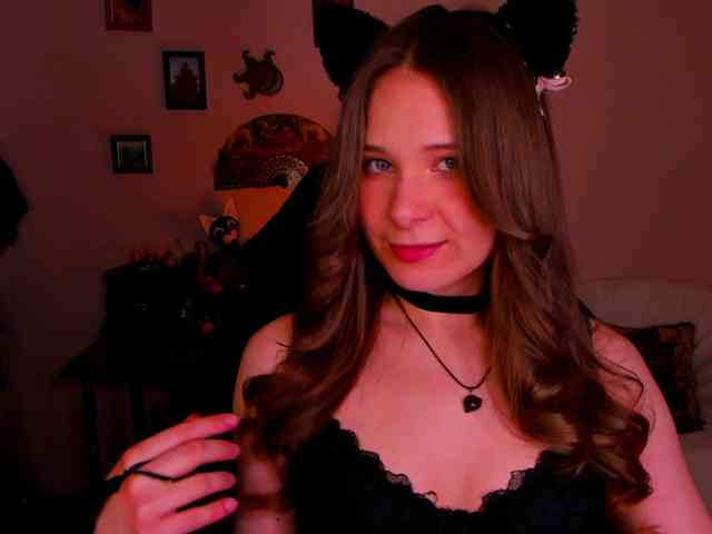 LanaSensitive webcam