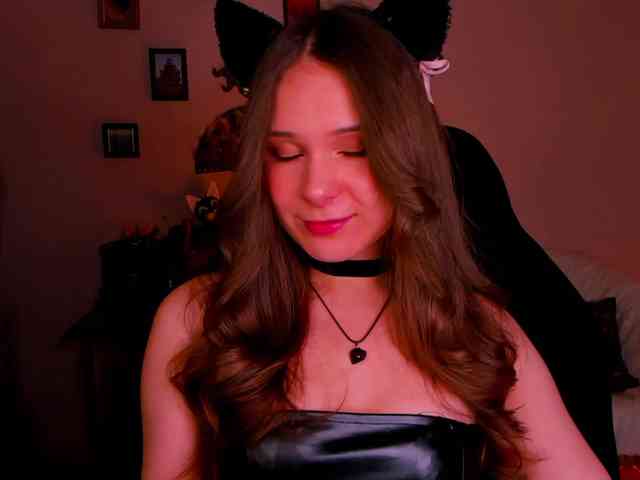 LanaSensitive webcam