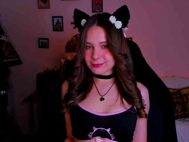 LanaSensitive webcam