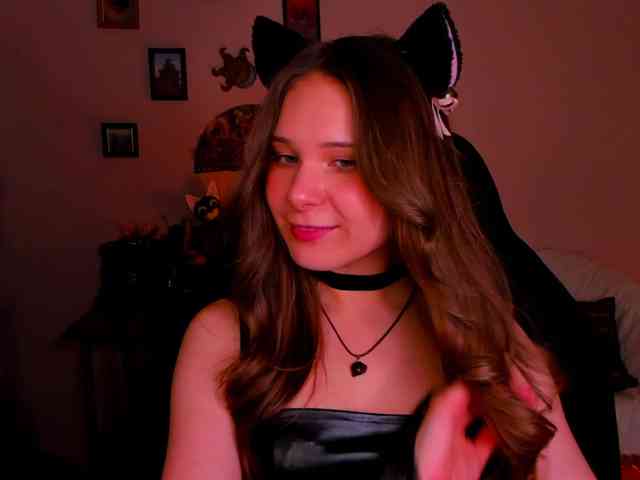LanaSensitive webcam